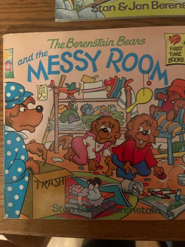 Lot of Books | Children's Classics Clifford, Berenstain Bears, and more - Image 8