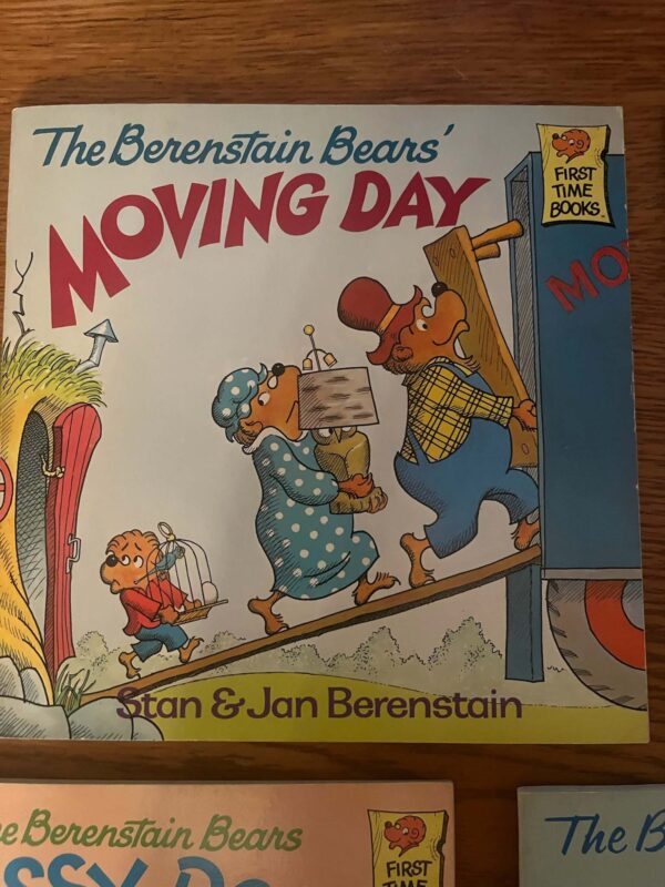 Lot of Books | Children's Classics Clifford, Berenstain Bears, and more - Image 9