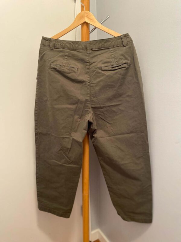 Gap Straight Up Khaki Pants Size 14 - Image 3