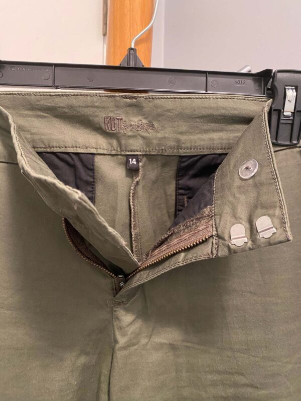 KUT From The KLOTH Olive Casual Pants Size 14 - Image 4