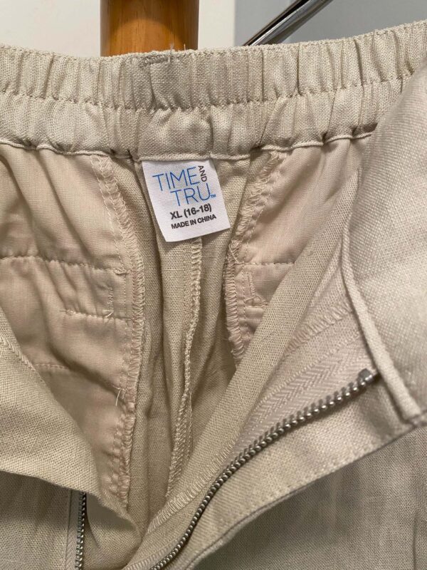 Time and Tru Beige Shorts Size XL - Image 4