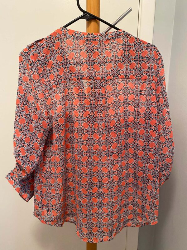 Lot of 2 3/4-Length Tunic Style Tops Size L - Image 8