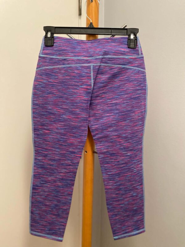 Lot of 2 Capri Length Leggings Youth Size 12/14 - Image 7